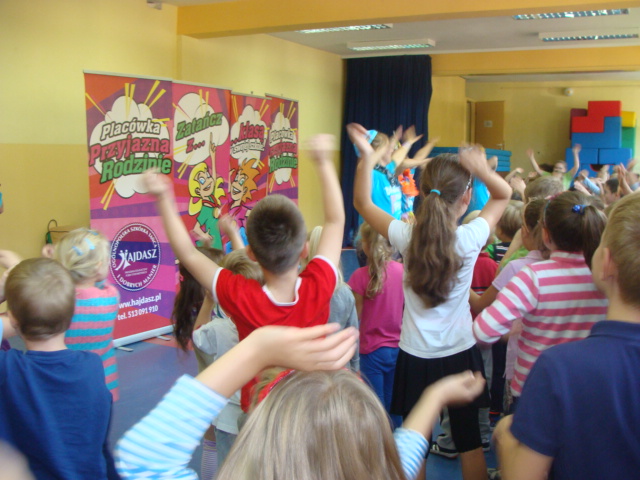 Pokazy tańca w wykonaniu uczestników Olimpijskiej Szkoły Tańca „Hajdasz”.